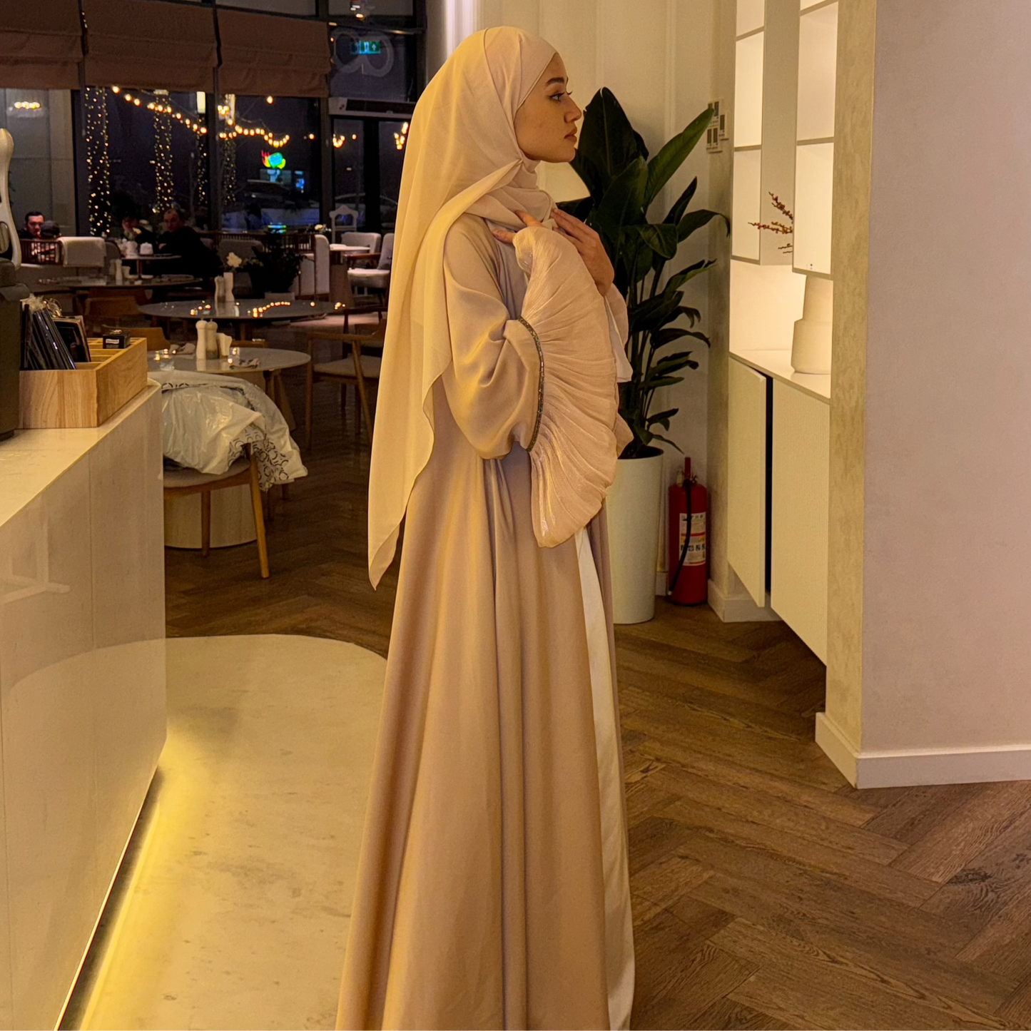 Desert Pearl Beige Abaya Set – Trumpet Sleeves & Fabric Sash