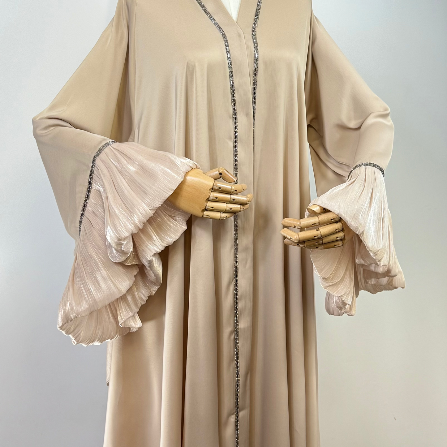 Desert Pearl Beige Abaya Set – Trumpet Sleeves & Fabric Sash